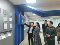 鹿城區(qū)委常委、副區(qū)長張偉蒞臨申甌通信進行數(shù)